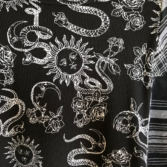 Reworked Flannel Sweatshirt, S-M: Upcycled Oversized, Celestial Sun Moon Serpent - Picture 5 of 9